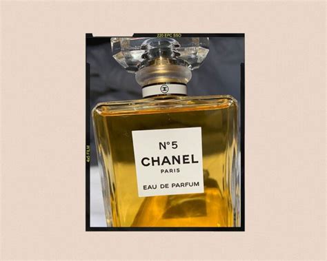 chanel n5 black|what does Chanel no 5 smell like.